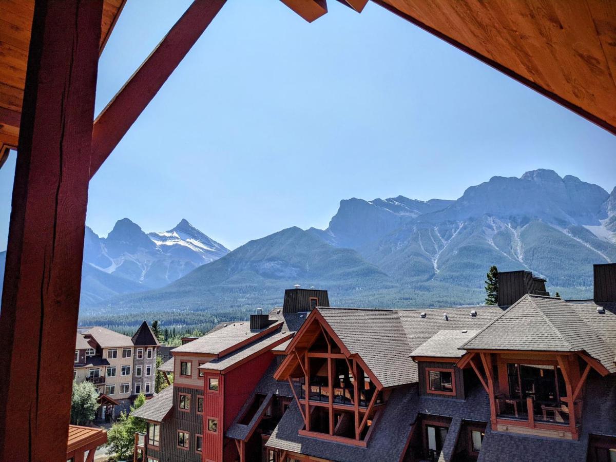 ホテル Spectacular Penthouse With Amazing Views, Indoor Pool And Hot Tub キャンモア エクステリア 写真